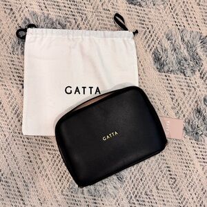 NWT GATTA Elle Noir travel tech bag
